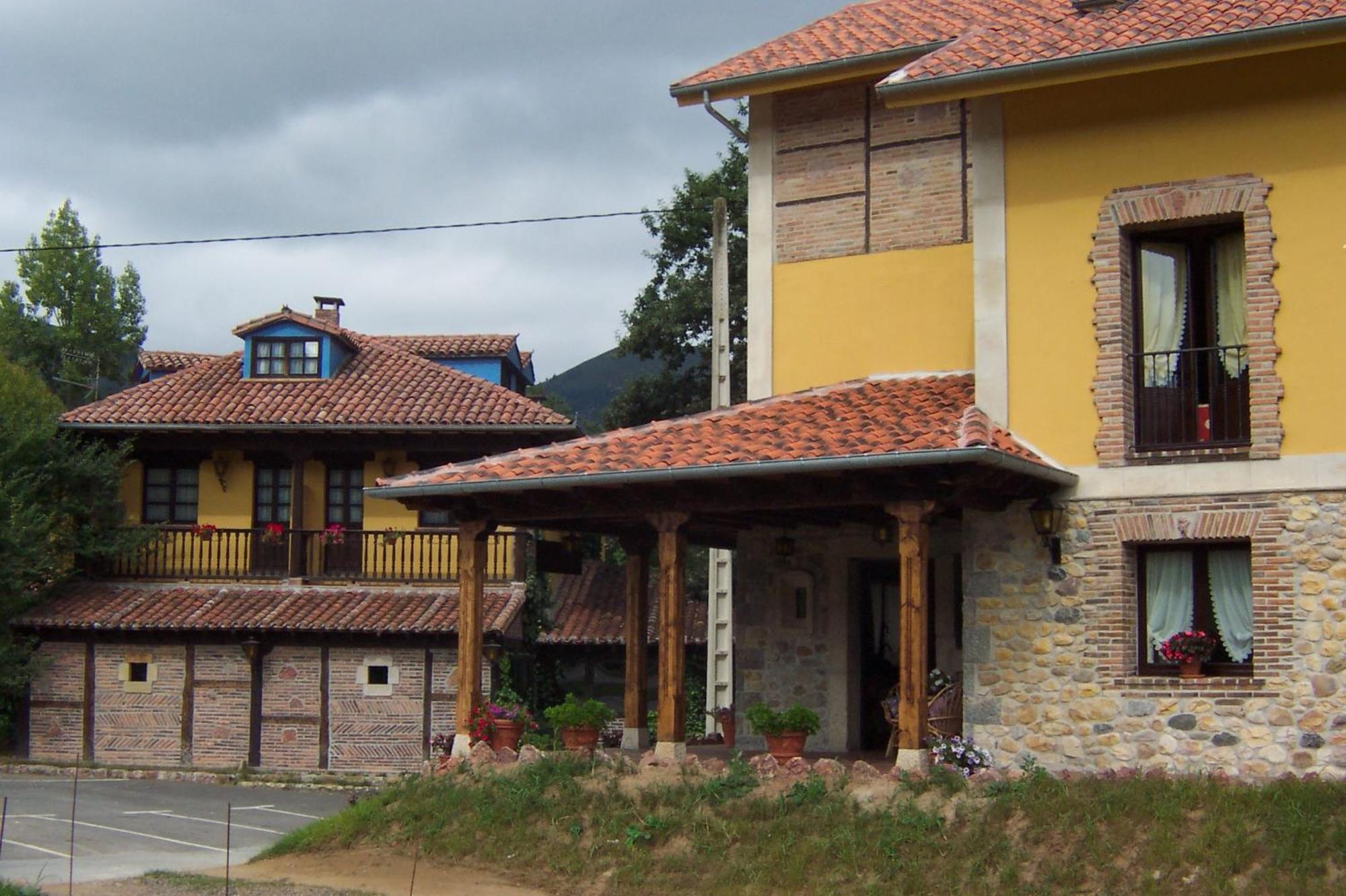 Conjunto Hotelero La Pasera Сото-де-Кангас Экстерьер фото